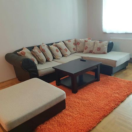 Apartman Mirage Sremska Mitrovica Eksteriør billede
