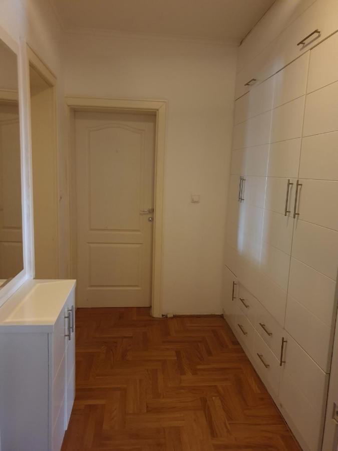 Apartman Mirage Sremska Mitrovica Eksteriør billede