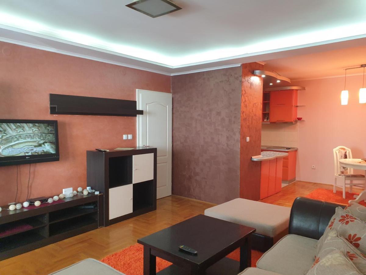 Apartman Mirage Sremska Mitrovica Eksteriør billede